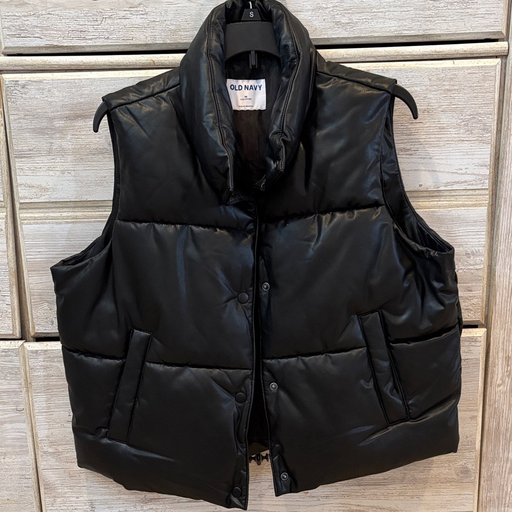 Old Navy Sleek Black Quilted Vest